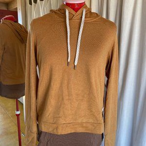 Vuori Halo Wheat Colored Hoodie Super Soft Size Small NWT